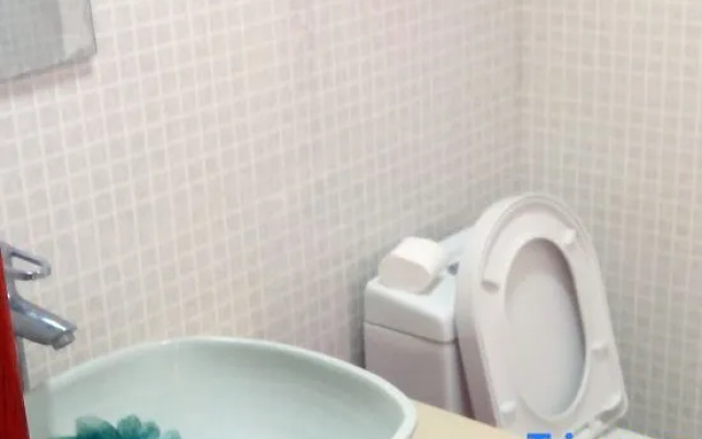 Yueyuejia Theme Inn