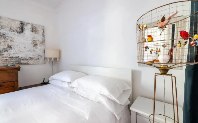 The Right Place 4u Mario de Fiori Apartment