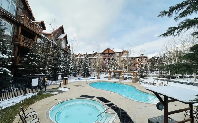Stoneridge Resort - Mountain View - Pool & Hot Tub