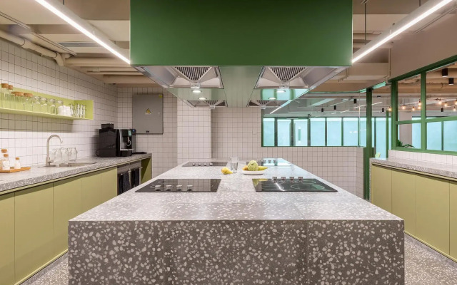 baseLITE-WESTBUND Serviced Apartment