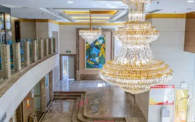 Sunshine Holiday Hotel