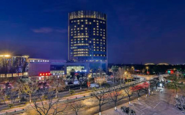 Long You West Lake Hillview International Hotel