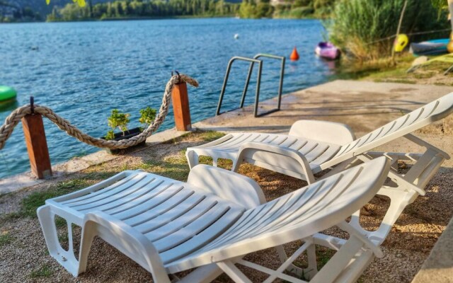 Nice Home in Bacinska Jezera With Wifi and 3 Bedrooms