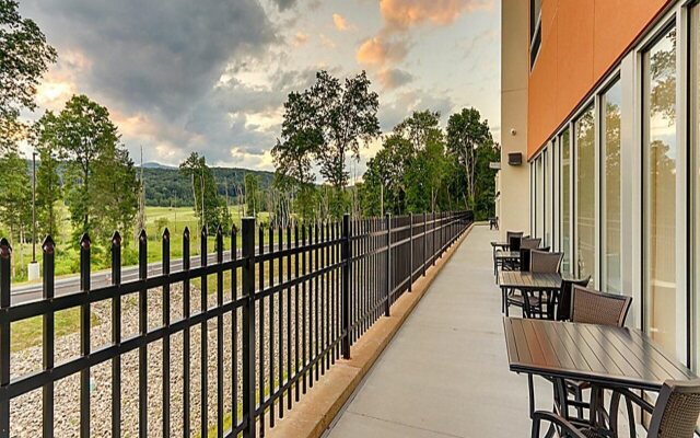 Holiday Inn Express & Suites Saugerties - Hudson Valley by IHG