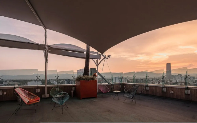 Top Bed Mixed Shared Room