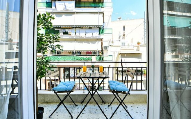 Renovated flat in Athens perfect location