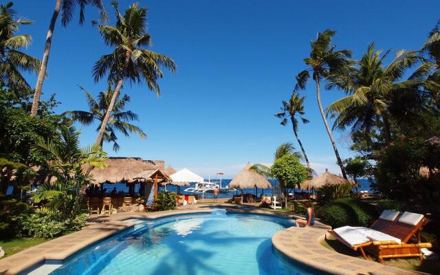 Pura Vida Beach & Dive Resort