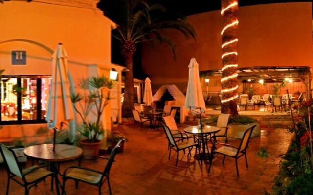 La Mimosa Guesthouse