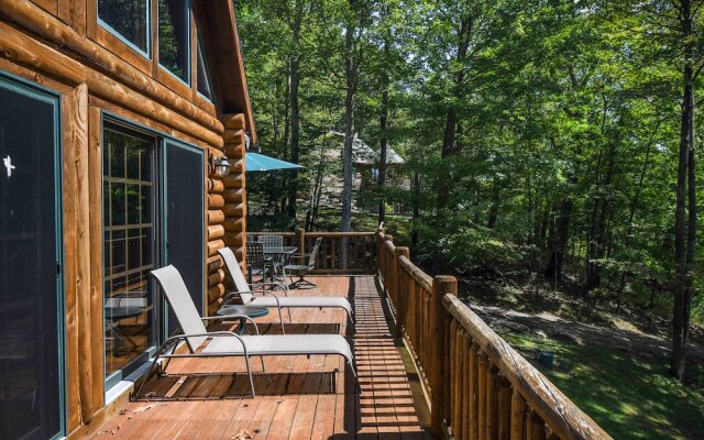 Old Bruin's Den 4 Bedroom House