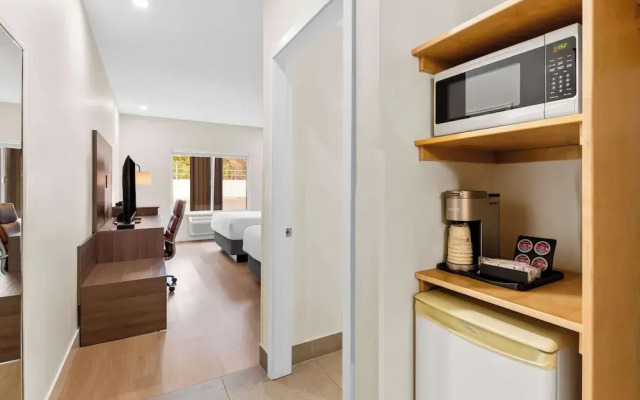 Travelodge Parksville