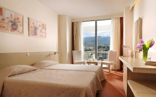 Airotel Achaia Beach