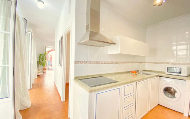 Comfortable studio old town, parking optional