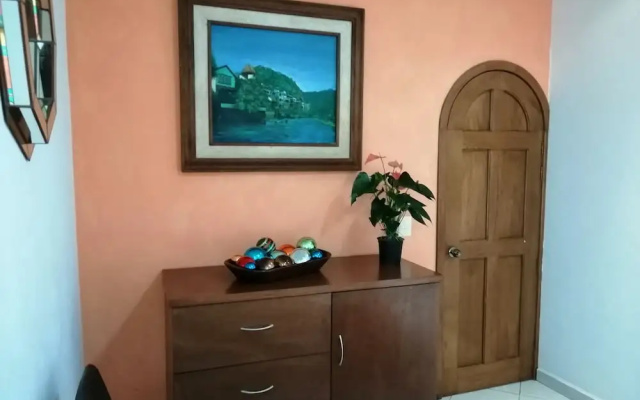 Beautiful Apartment Calle Tordo
