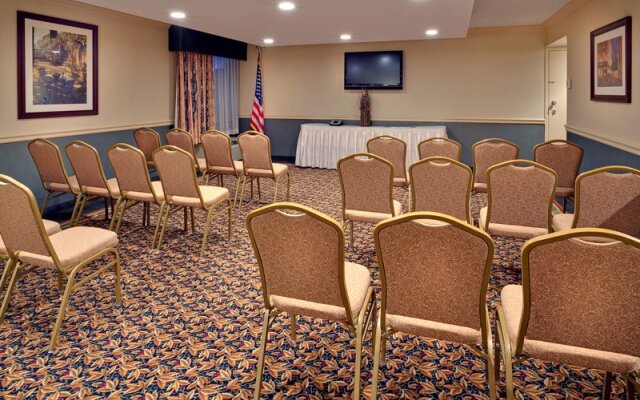 Holiday Inn Allentown-I-78 (Lehigh Valley)