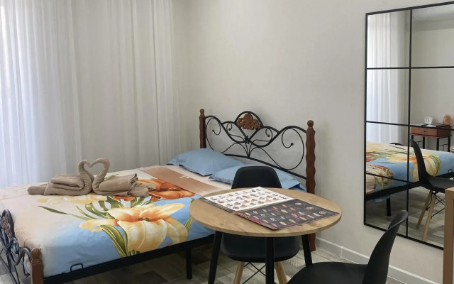 Apartment on 110E Adela Kutuya Street