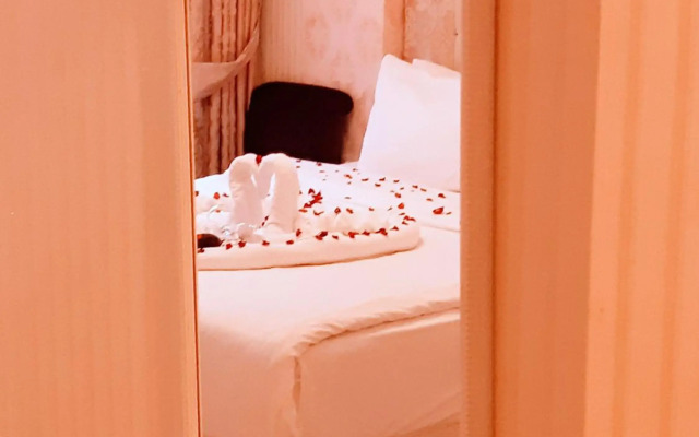 Walnut Shell Hotel
