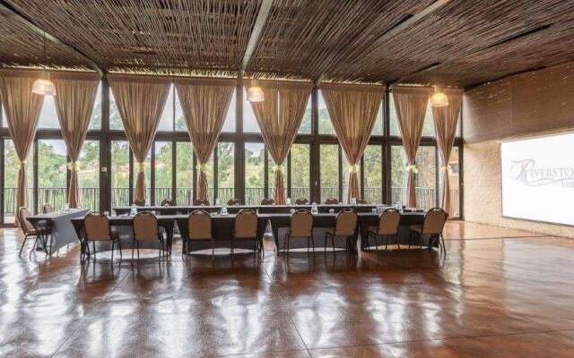 Riverstone Lodge