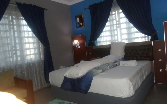 Crownedge Hotel