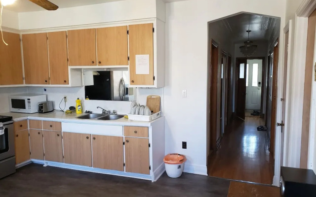 Apartment near Metro Monk Station