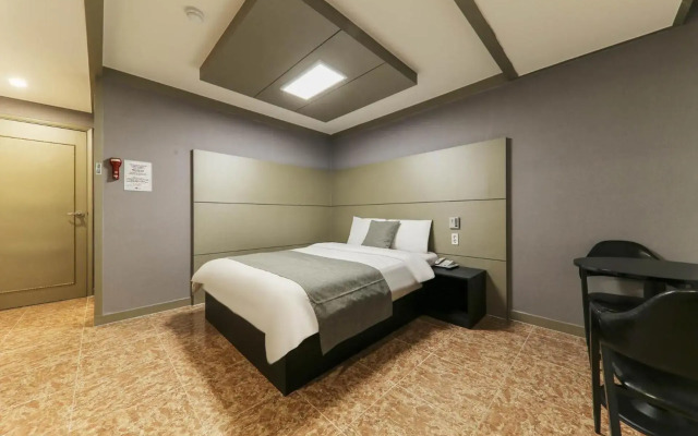 Major Hotel