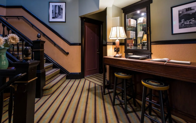 Hotel Boheme