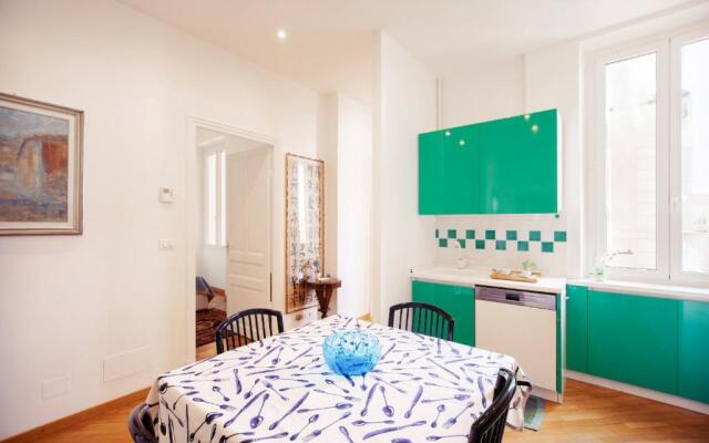 Green Apartment in the Center by Wonderful Italy