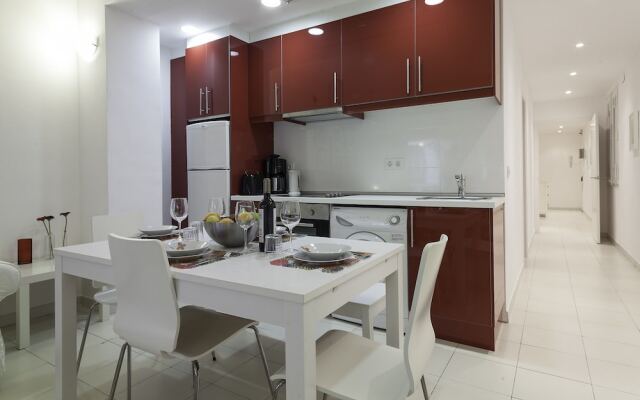 Blanc Apartment