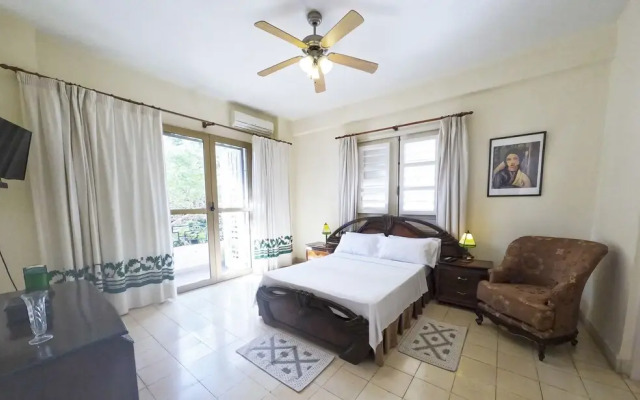 Casa Mercybedbreakfast Av de los Presidentes