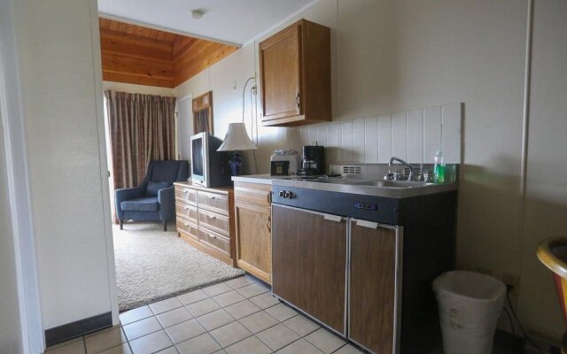 Waves Oceanfront Resort