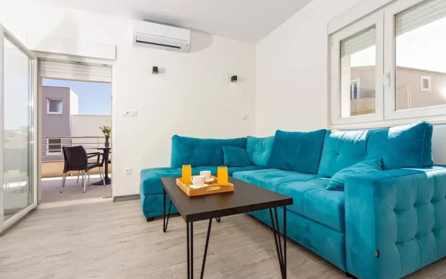Modern Apartments With Private Balcony Kaštel Novi