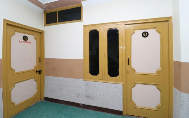 Oyo 28476 Jalandhar Guest House