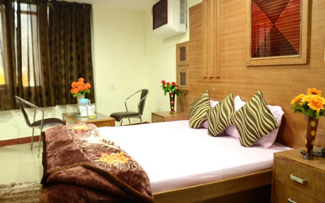 Hotel Crown – Guest Rooms – Haridwar