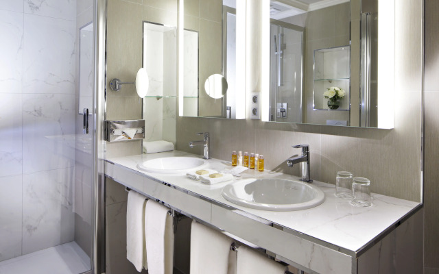 Hotel Rochester Champs Elysees