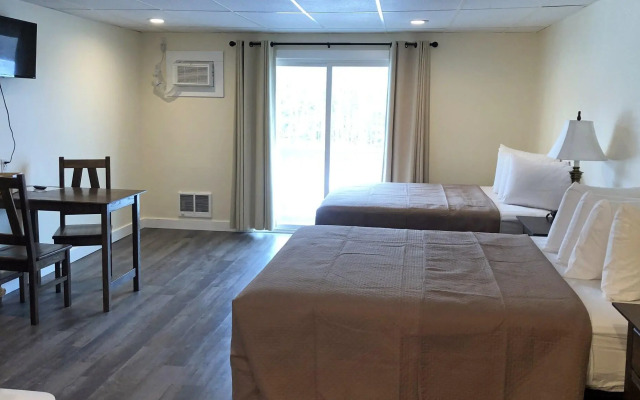 Colonial Inn Ellsworth