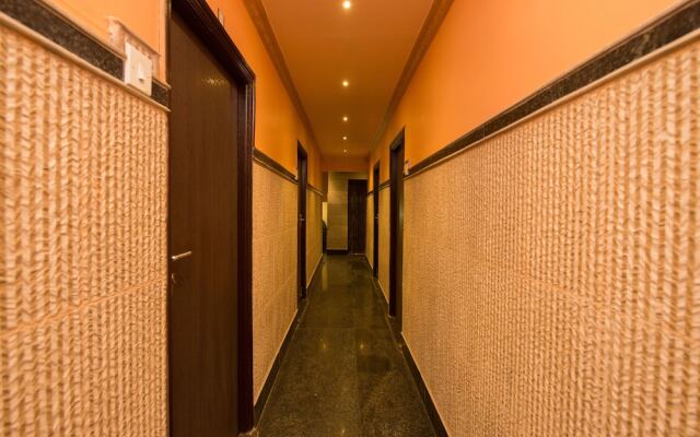 OYO 12803 Moon Light Hotel