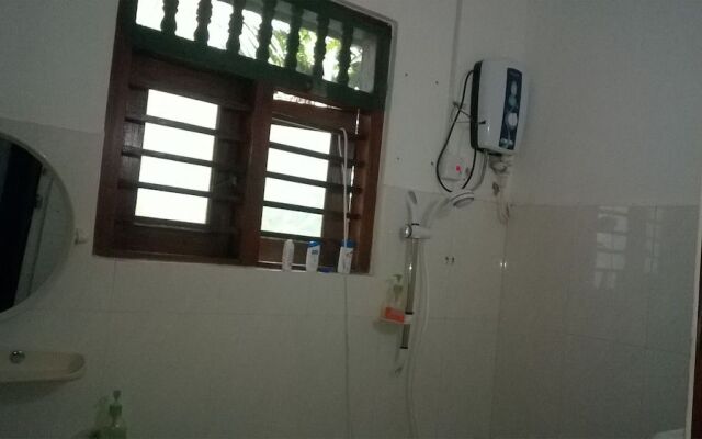 Hikka Train Hostel