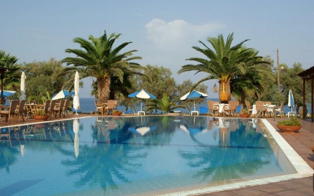 Oasis Hotel Kyparissia