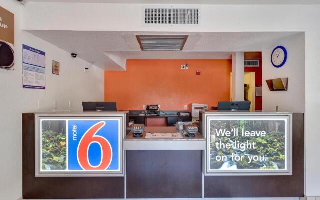 Super 8 by Wyndham Santa Rosa North