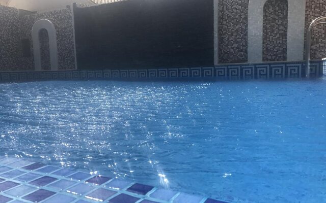 Lotaz hotel suites