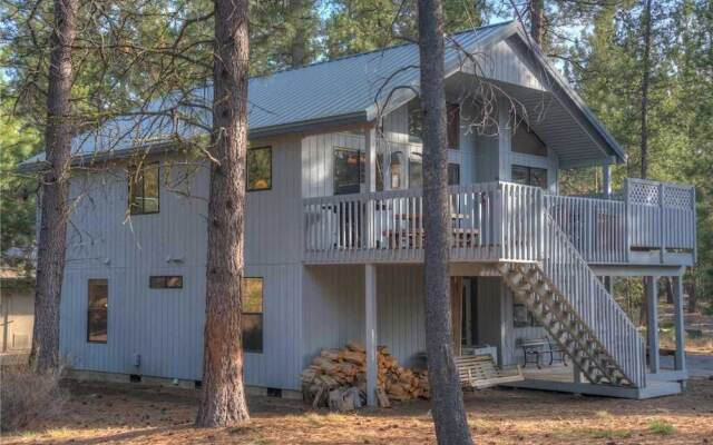 Deer Lane 11 by Village Properties at Sunriver