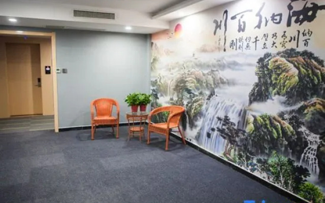 Junyi Chain Hotel (Heze Development Zone Shanghai Road)