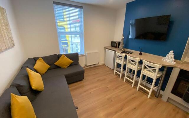 Blackpool Abode - 20 Bairstow Street