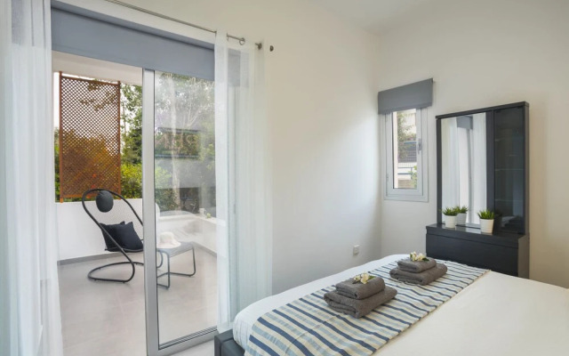 Ayios Elias Alice Suite