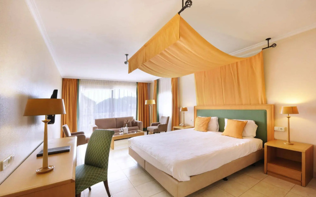 Van Der Valk Hotel Barcarola