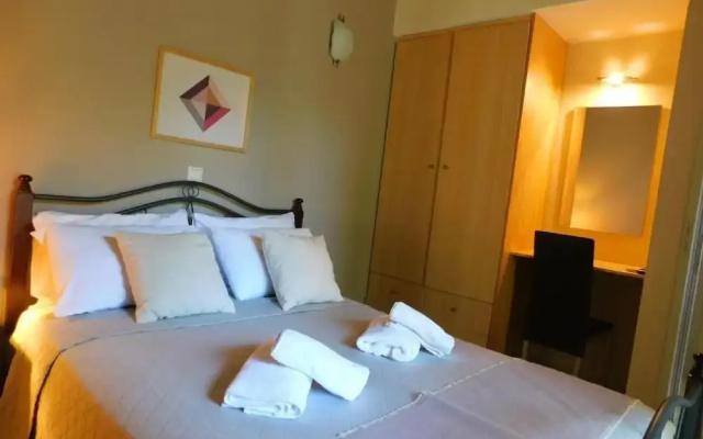 Vassia Holiday Home's