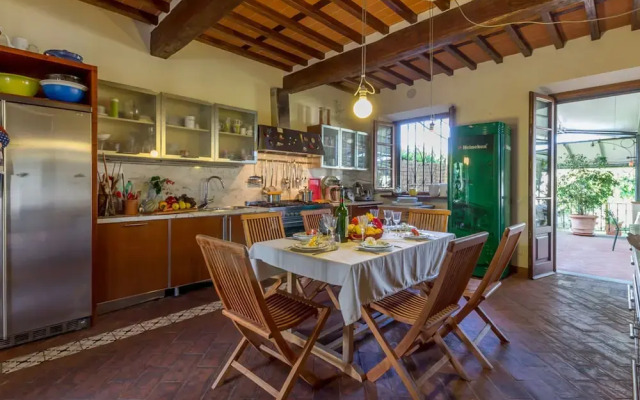 Villa Pallina With Pool