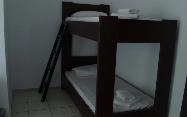 Carina Hotel - Image 5