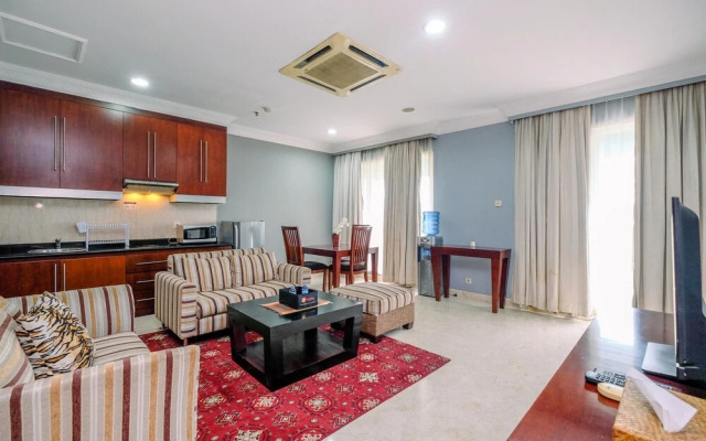 Cozy Stay 1Br Roosseno Plaza Apartment