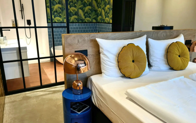 KONCEPT Hotel International