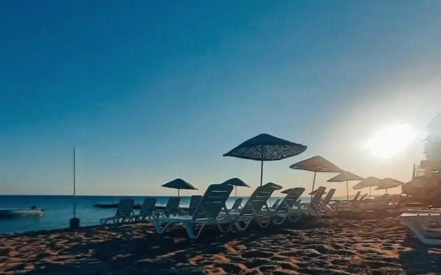 Deniz Otel